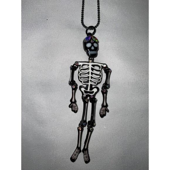 NWT BETSEY JOHNSON GLOW IN THE DARK HALLOWEEN SKELETON NECKLACE - Picture 6 of 14